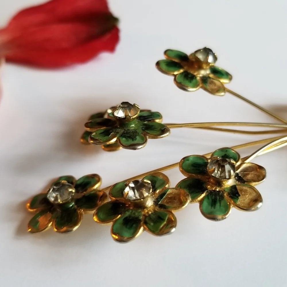 Relisted- vintage green flower bouquet brooch enamel gold tone floral pin - Picture 6 of 12